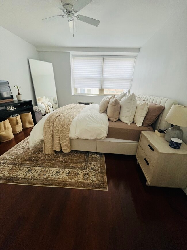 Photo - 253 E Delaware Pl Unit 18c