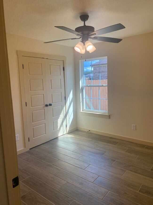 Photo - 2305 Bachelor Button Blvd Unidad 2305 A Bachelor Button