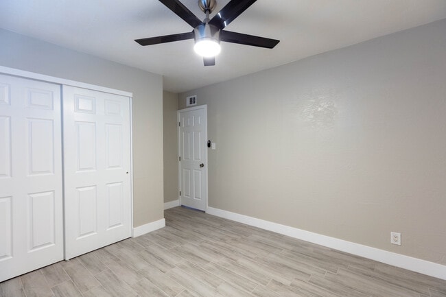 Photo - 1218 S Smith Rd Unit A