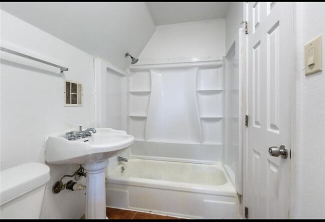 Photo - 112 Dewald Ln