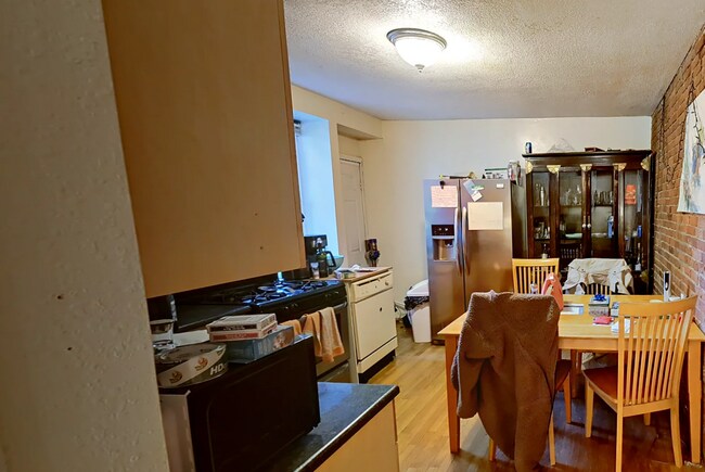 Photo - 78 Hammond St Unit 9