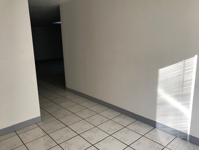 Photo - X-Large One Bedroom ground level apartment...