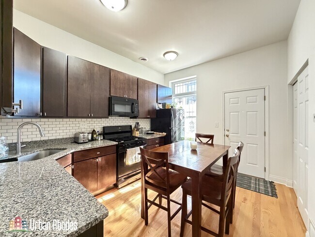 Photo - 3512 N Halsted St Unidad 3R