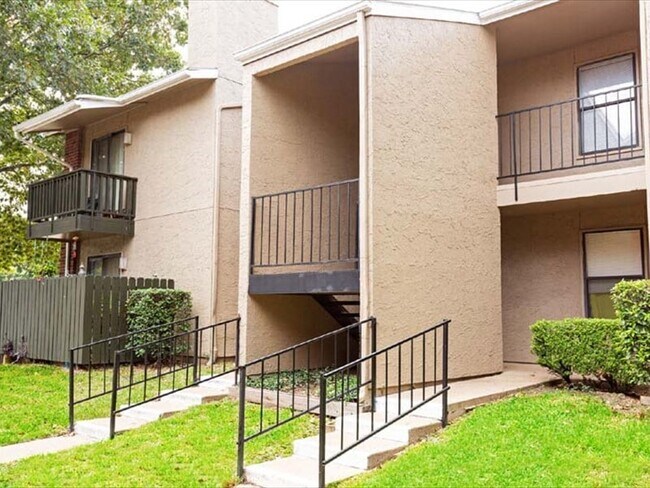 Solaire Apartments
