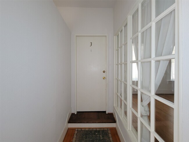 Photo - 815 Sul Ross St Unit 3
