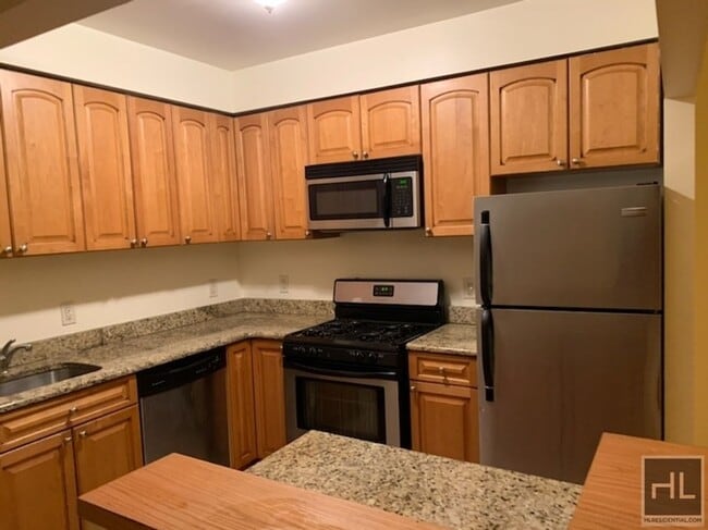 Photo - Graff Avenue, Bronx Unidad 3