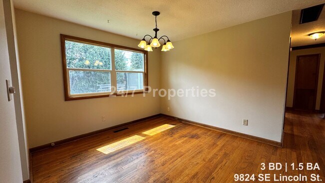 Photo - Vibrant 3BD | 1.5BA Home w/ Yard - SE Portland