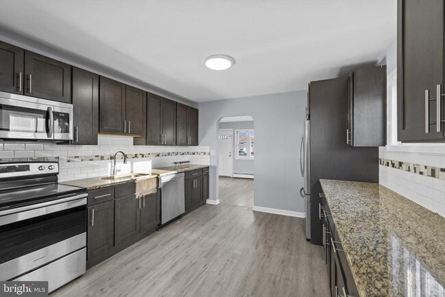 Building Photo - 18 Armor Ct