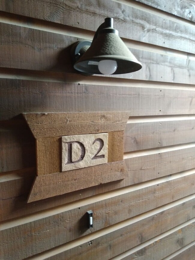 Building Photo - D2 is Rare Ground Level 2 bed / 2 bath Unit D2