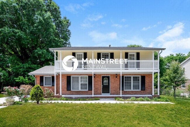 Building Photo - 4 Bedroom Pet-Friendly Home in CHARLOTTE, NC with Main Street Renewal
