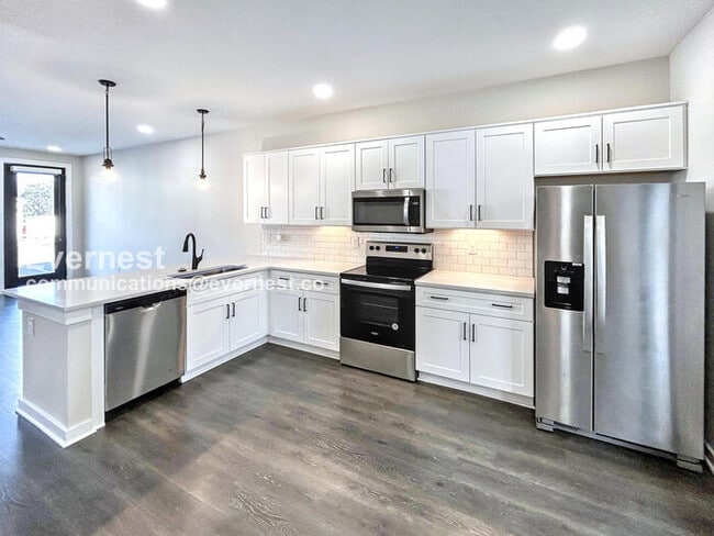 Photo - 301 Jeffries Wy