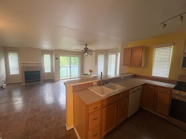 Photo - 12549 Roosevelt Way NE