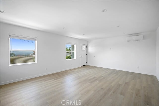 Photo - 842 E Cypress Ave