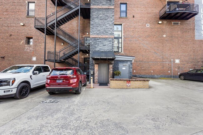 220 W Jackson Ave