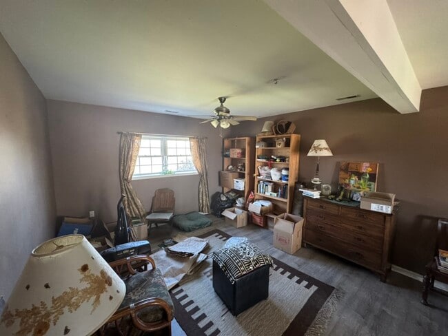 Photo - 695 Old Leetown Pike