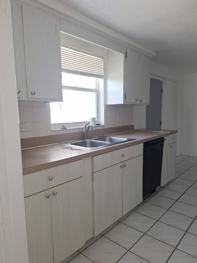 Photo - 5117 Beacon Hill Dr