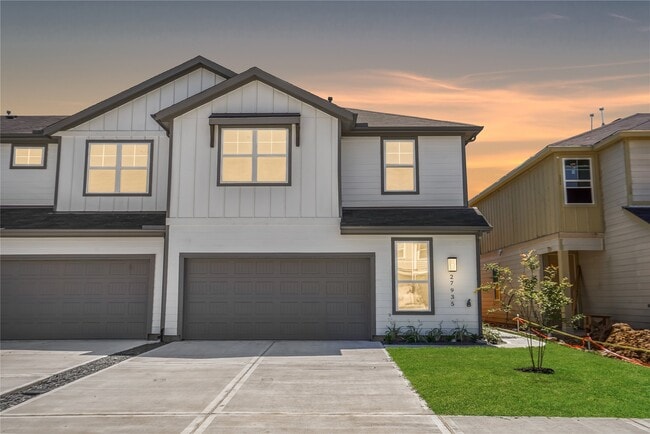Building Photo - 27935 Western Crk Ct