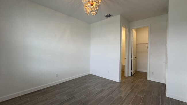 Photo - 1473 Wandering Willow Wy