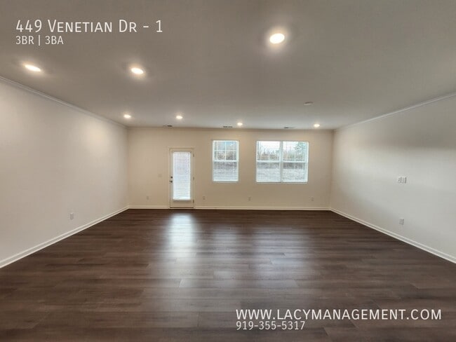 Photo - 449 Venetian Dr