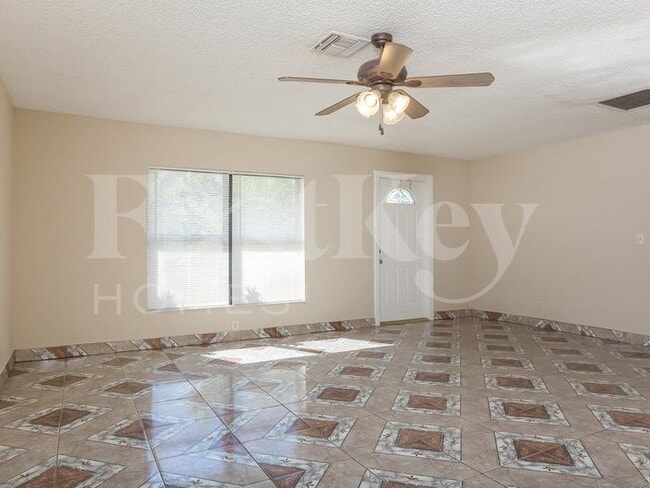Photo - 5990 Ithaca Cir W
