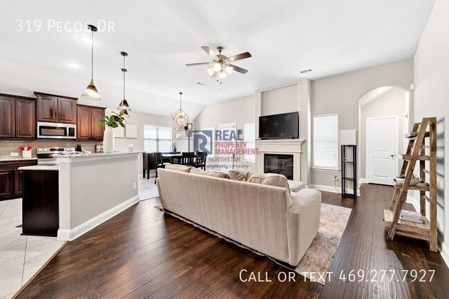 Photo - 319 Pecos Dr