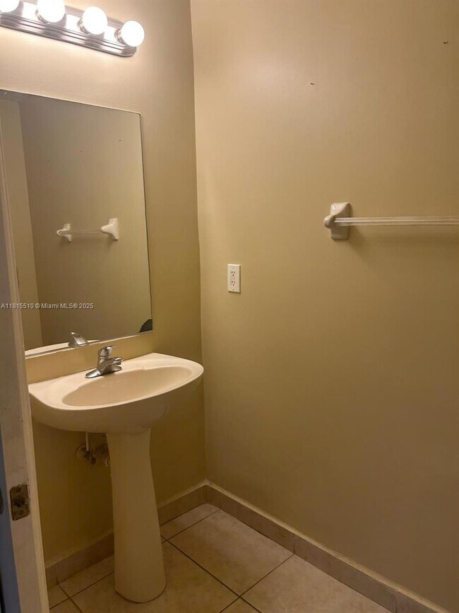 Photo - 14070 SW 260th St Townhome