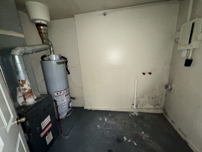 Photo - 2458 N Kitley Ave