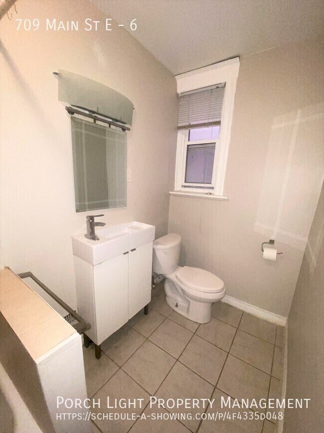 Photo - 2 Bed + Den in spacious unit. Excellent tr... Unit 6