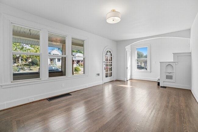 Photo - 5331 Moeller Ave