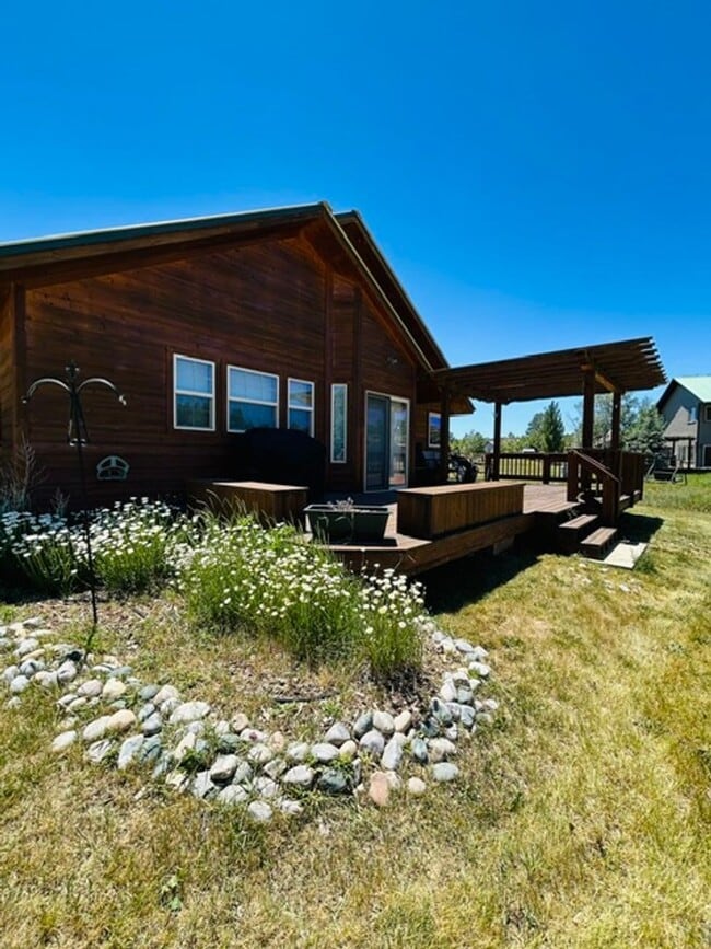 Photo - FOR RENT – Fully Furnished 3 Bedroom, 2 Bath Home with Mountain Views