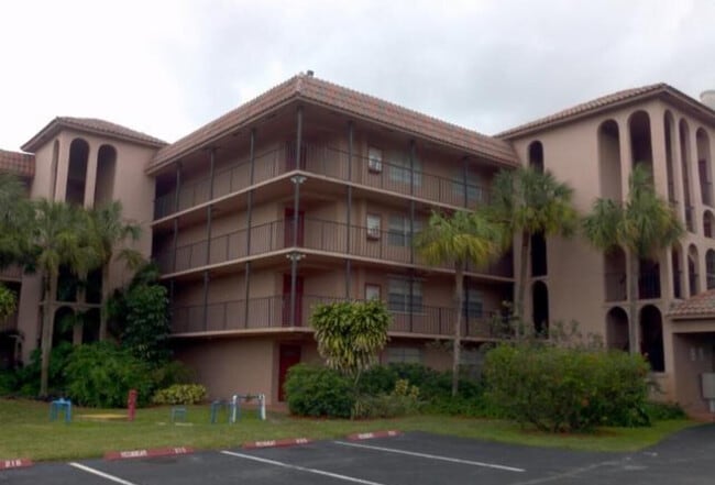 Building Photo - 10120 Boca Entrada Blvd Unit 410