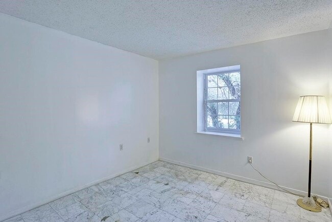 Photo - 5215 Arboles Dr Unit b