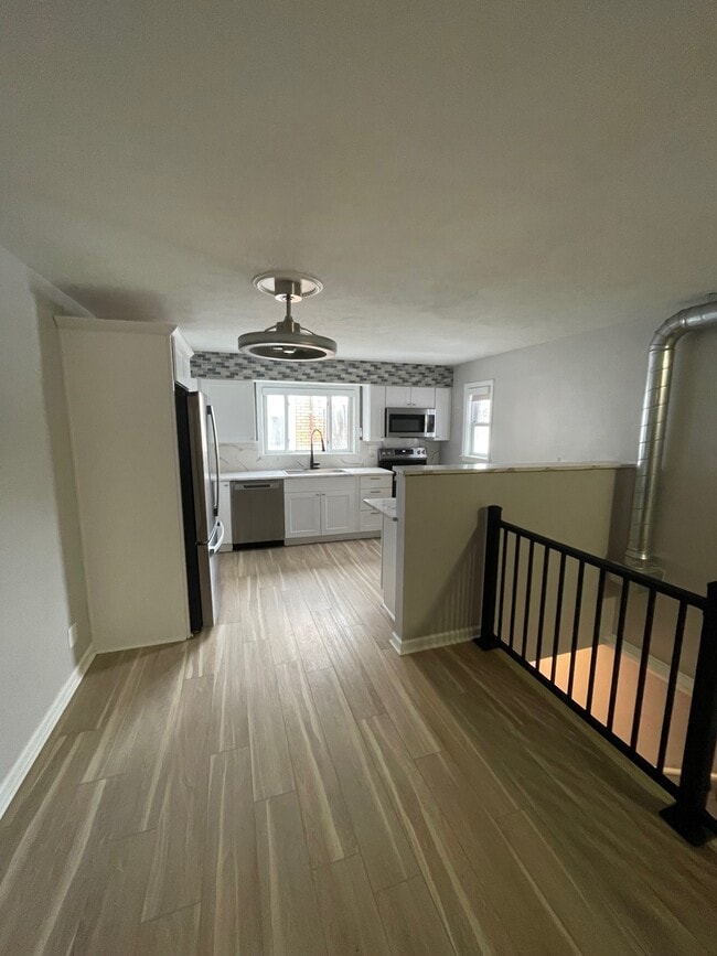 Kitchen - 919 Pennsylvania Ave Unit Apt 2