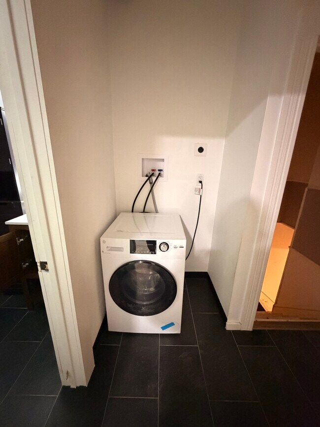 Lavadero - 202 Main St Unidad 2F