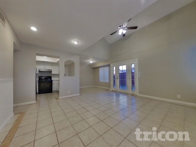 Photo - 2455 E Broadway Rd