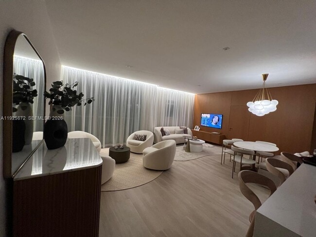 Building Photo - 31 SE 5th St Unit 3921