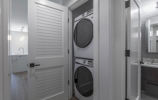 Photo - 169 Newbury St Unit PH1