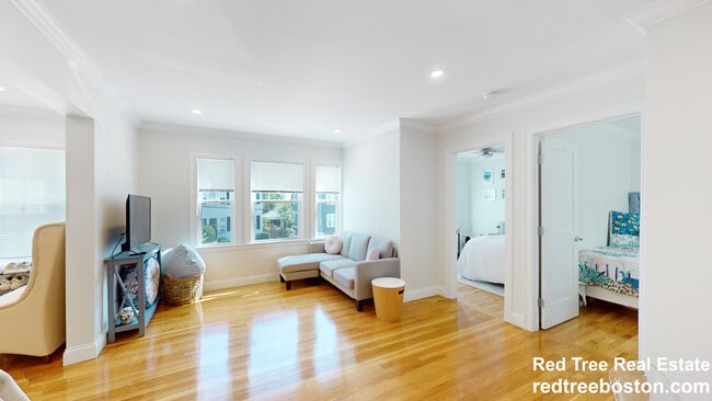 Building Photo - 35 Crosby Rd Unit 1 Rental