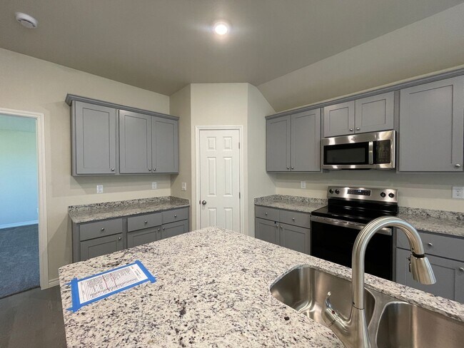 1312 Bajada St