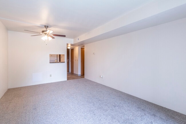 The Hampton - Living - Benson Hills Apartments