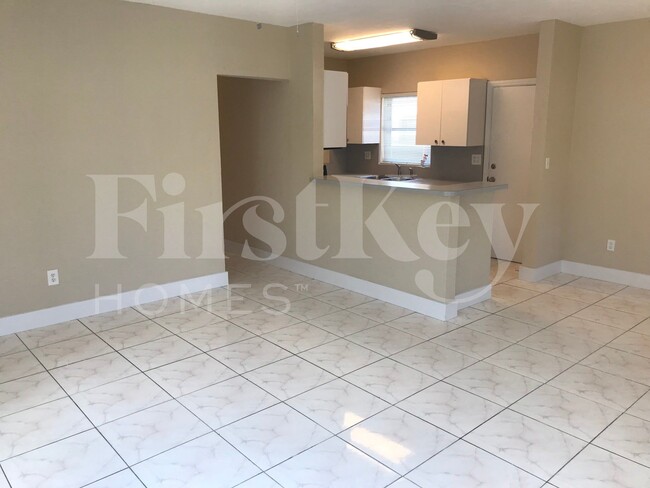 Photo - 17470 NE 19th Ave