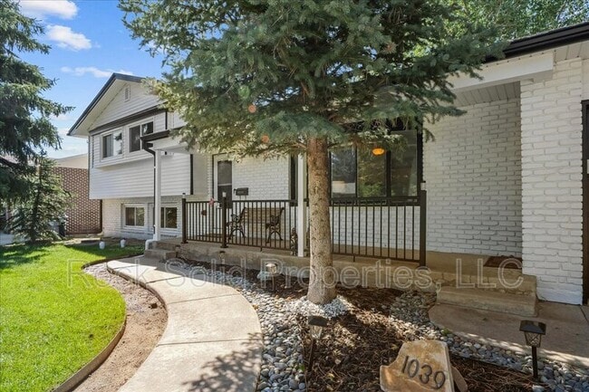 Photo - 1039 Melton St