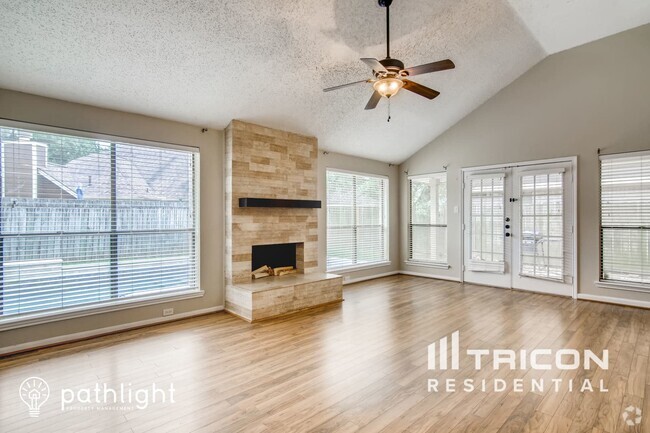 Building Photo - 15526 Lago Villa Dr Rental