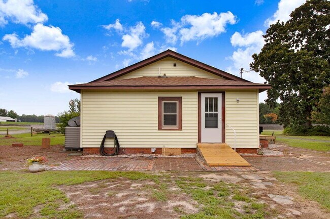 4856 US Hwy 70 E