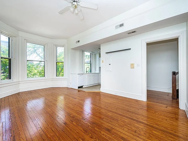 Photo - 1007 W Franklin St Condo Unit #6