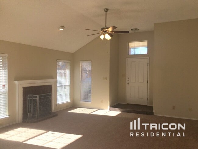 Photo - 1638 Tuley St