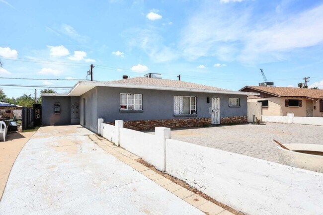Photo - 8806 N 30th Ave