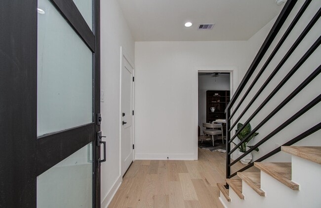 Photo - 8702 Ojeman Villas Dr