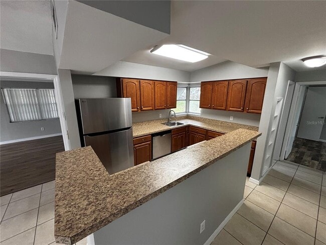 Photo - 1463 Renton St