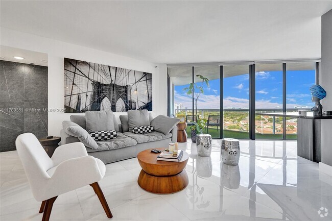 Building Photo - 3610 Yacht Club Dr Unit 1211 Rental